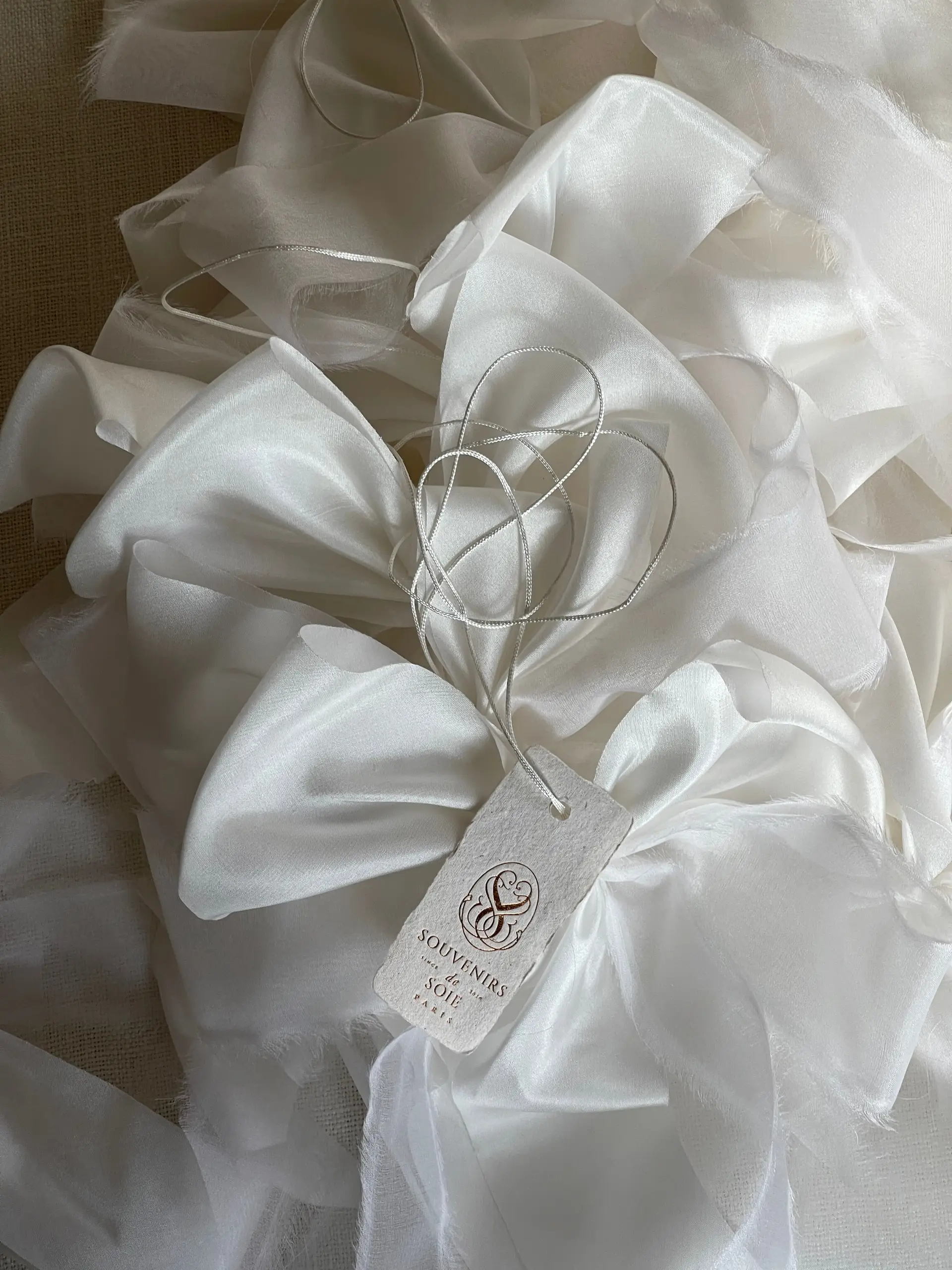 Yksilöllinen silkkihuivi